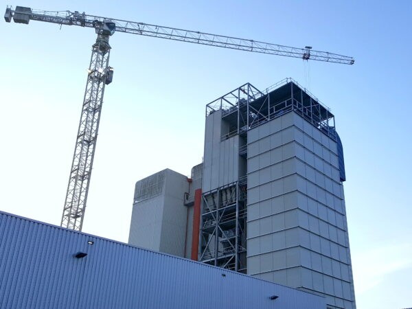 ABZ Eindhoven - square silos frontview